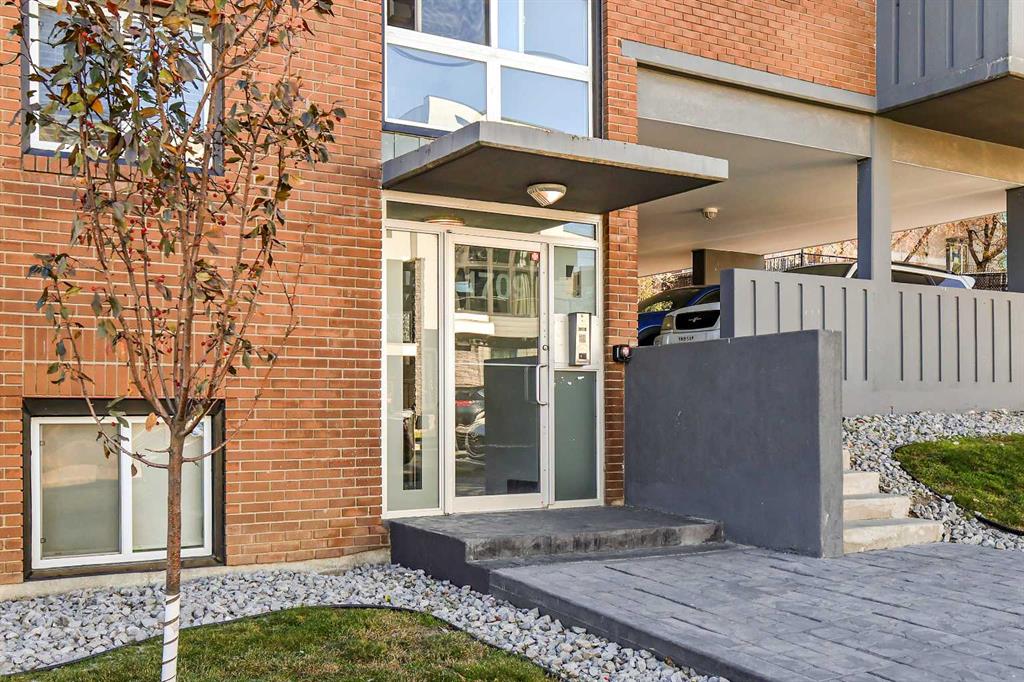 #302 1709 19 Avenue SW, Calgary, Alberta, T2T 0J5