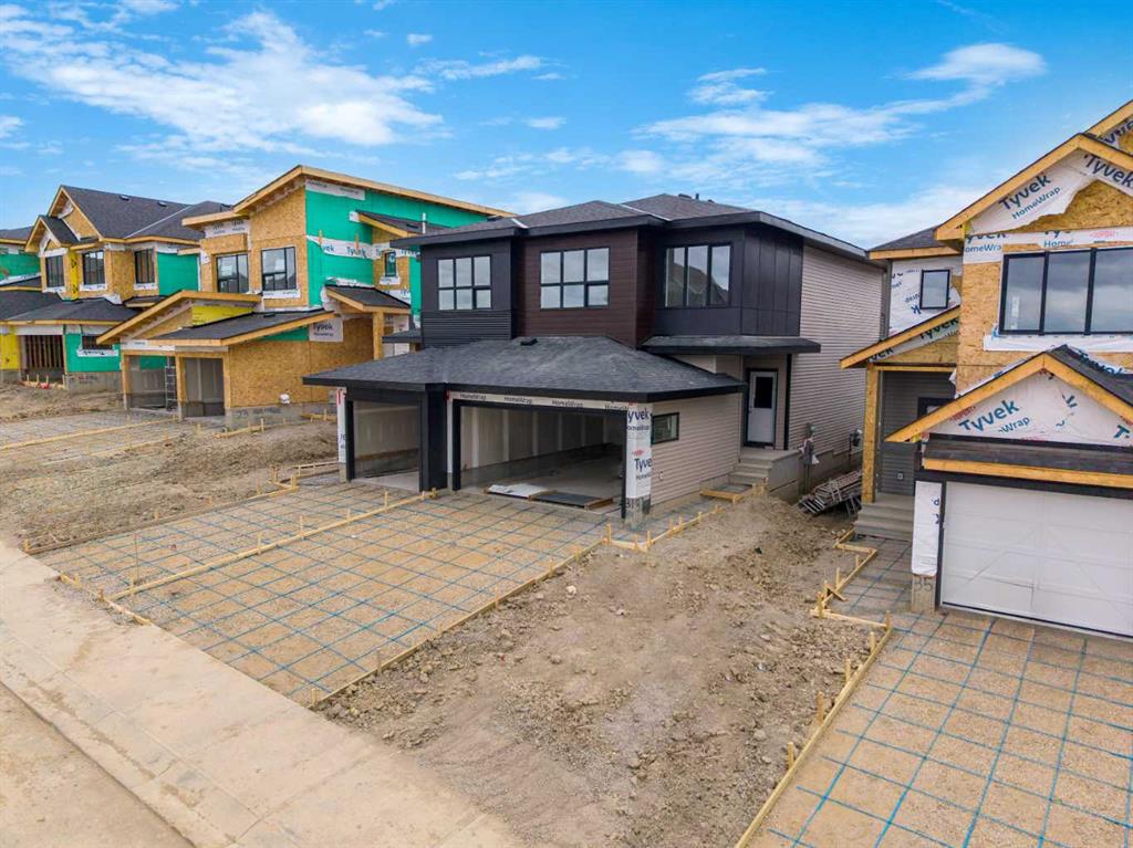 31 Heritage Heath, Cochrane, Alberta, T4C 3L3