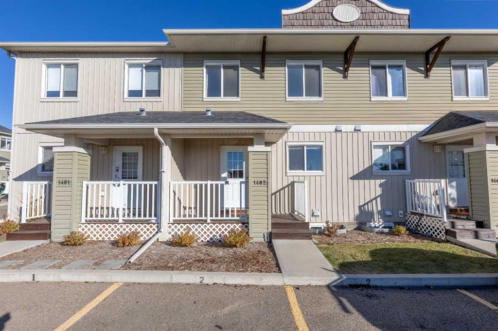 1402 Clover Link, Carstairs, Alberta, T0M 0N0