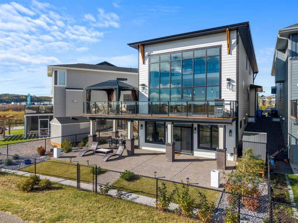 71 Creekstone Way SW, Calgary, Alberta, T2X 4R4
