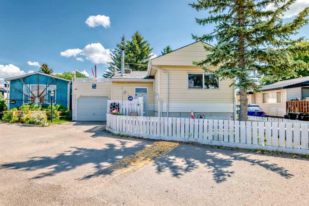 #367 3223 83 Street NW, Calgary, Alberta, T3B 5N9