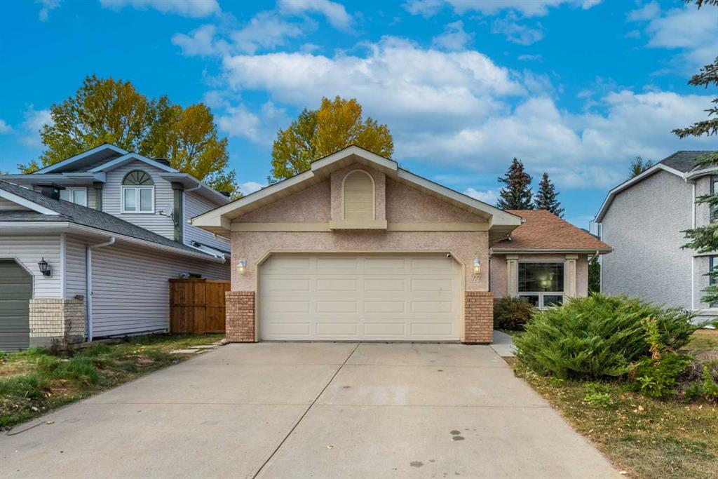 47 Hawkstone Drive NW, Calgary, Alberta, T3G 2X3