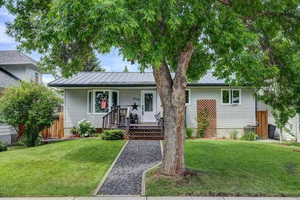 1218 Centre Street, Carstairs, Alberta, T0M 0N0