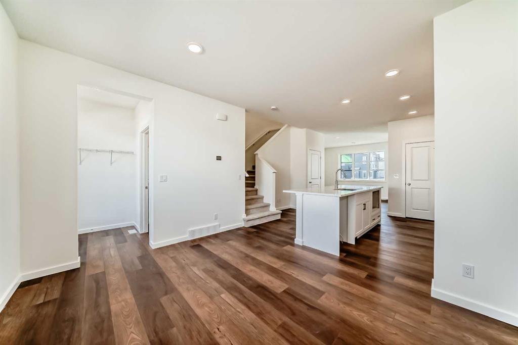 236 Rangeview Way SE, Calgary, Alberta, T3S 0L4