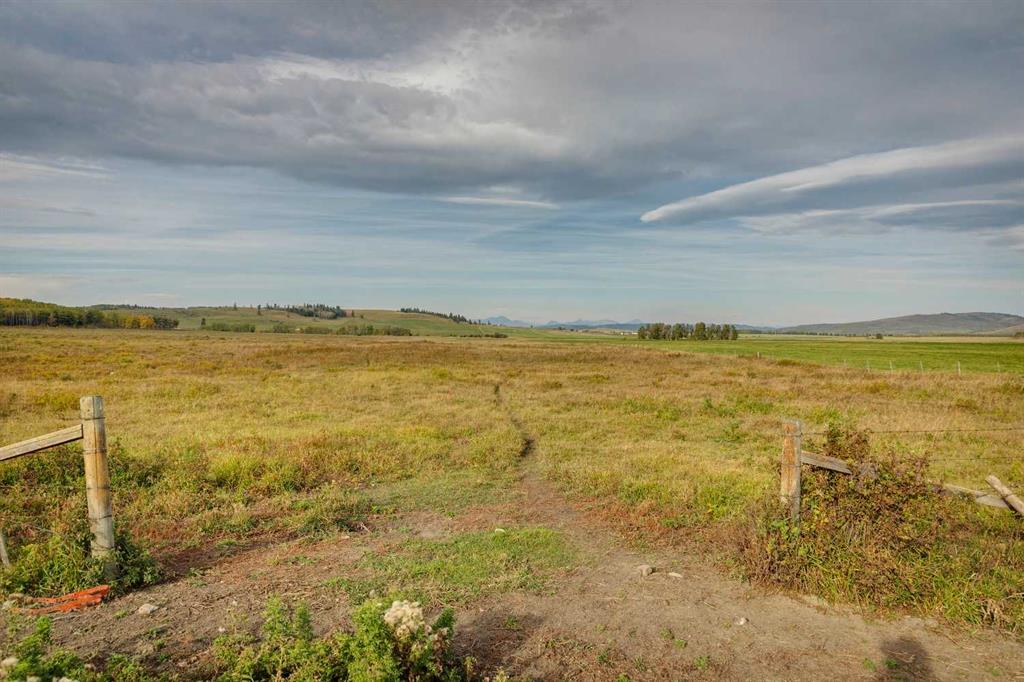 192 St and 450 Ave W, Rural Foothills County, Alberta, T1S 1V3