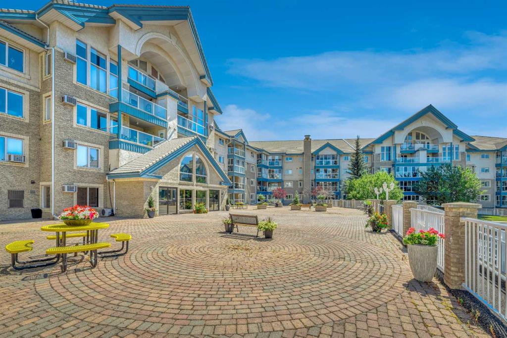 #204 7239 Sierra Morena Boulevard SW, Calgary, Alberta, T3H 3L7