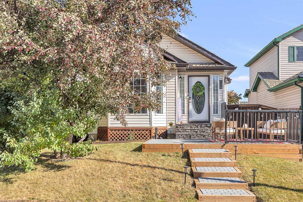 236 MT. Aberdeen Close SE, Calgary, Alberta, T2Z 3N3