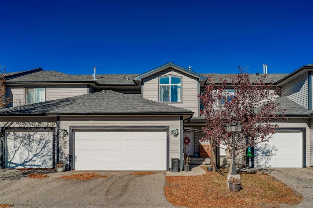 #7 102 Canoe Square SW, Airdrie, Alberta, T4B 2Z1