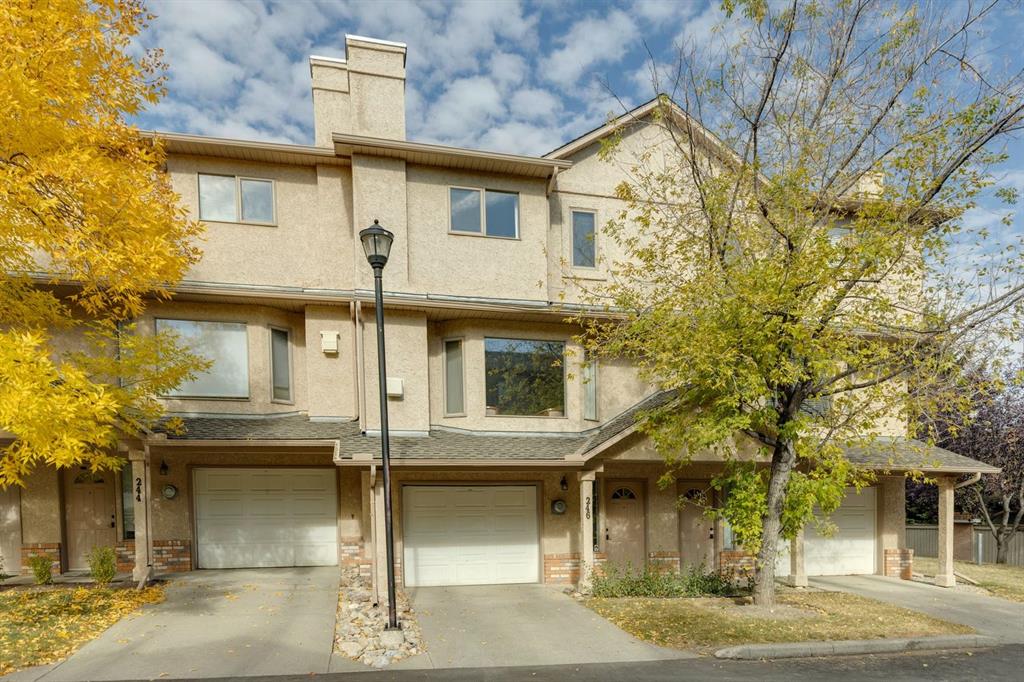 246 Christie Park Mews SW, Calgary, Alberta, T3H 3H2
