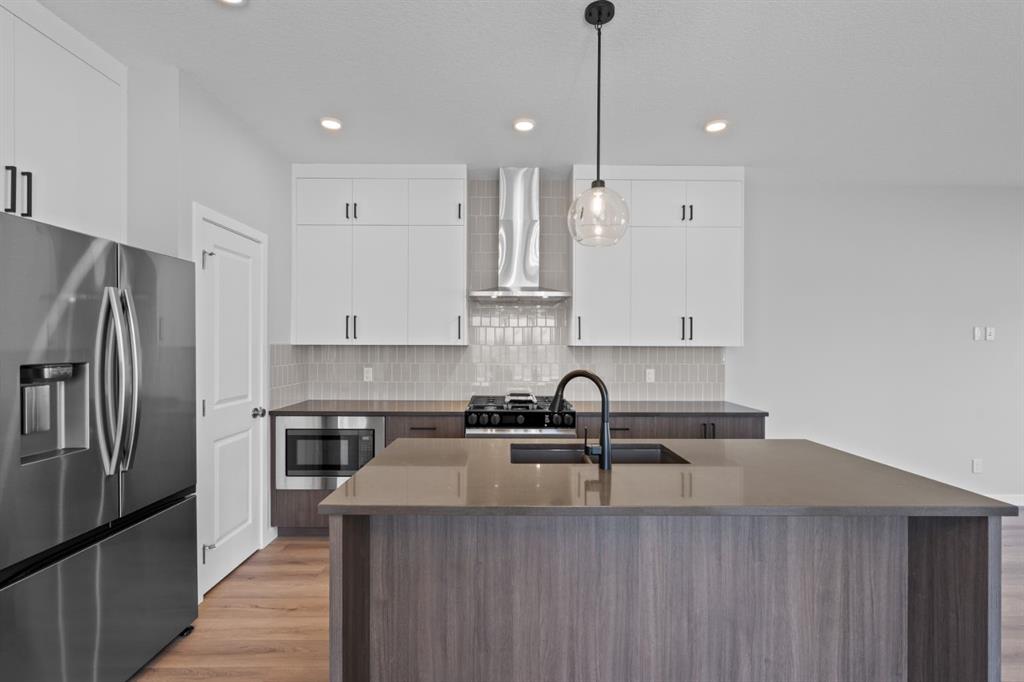 460 Lewiston Landing NE, Calgary, Alberta, T3P 2H8