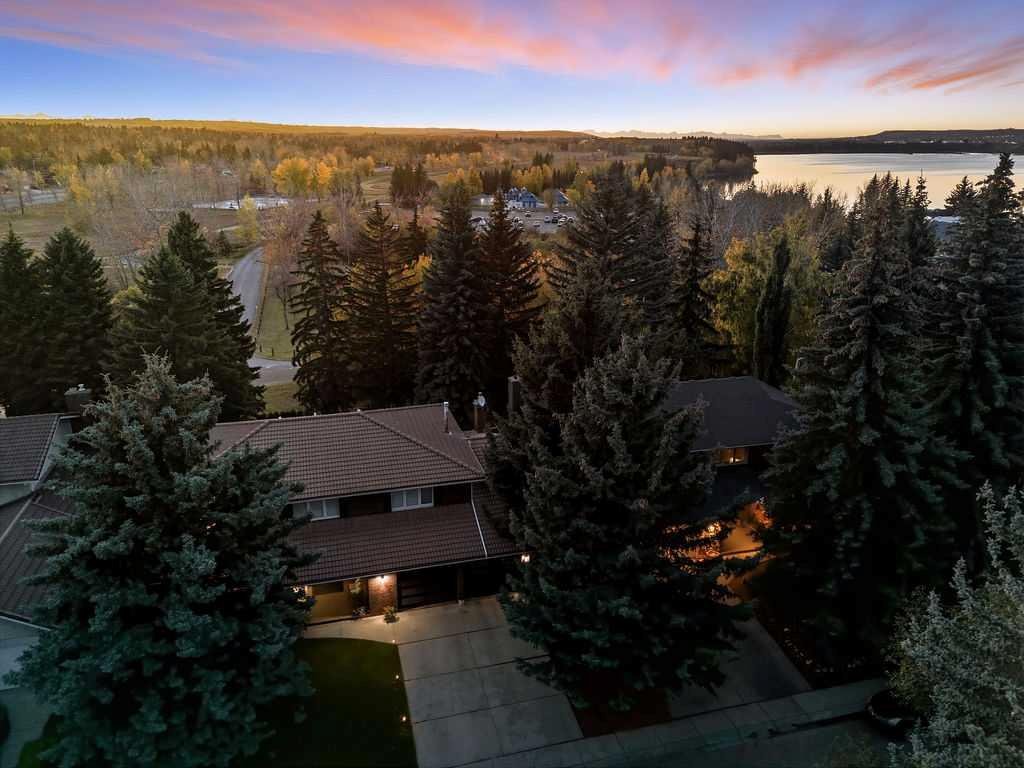 116 Bay View Drive SW, Calgary, Alberta, T2V 3N8