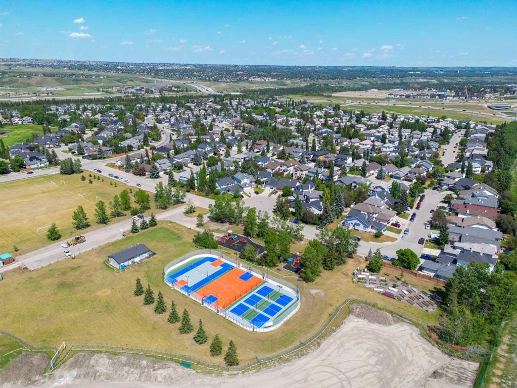 152 Valley Meadow Close NW, Calgary, Alberta, T3B 5M2