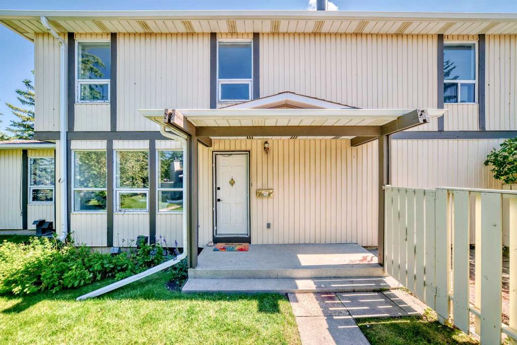 #404 544 Blackthorn Road NE, Calgary, Alberta, T2K 5J5