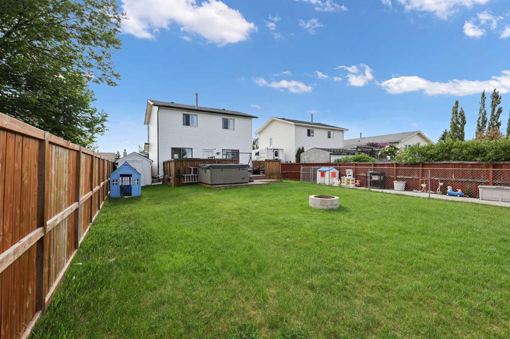191 Castlebrook Road NE, Calgary, Alberta, T3J 2C5