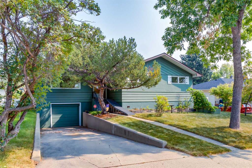 48 Chancellor Way NW, Calgary, Alberta, T2K 1Y1