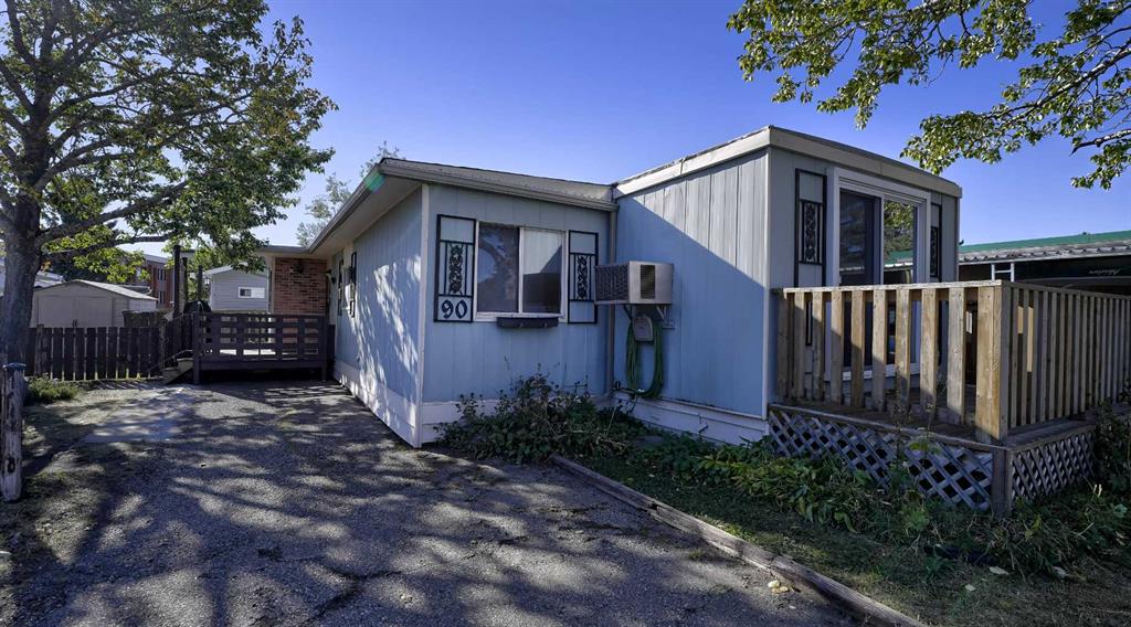 #90 83 3223 Street NW, Calgary, Alberta, T3B 5M9