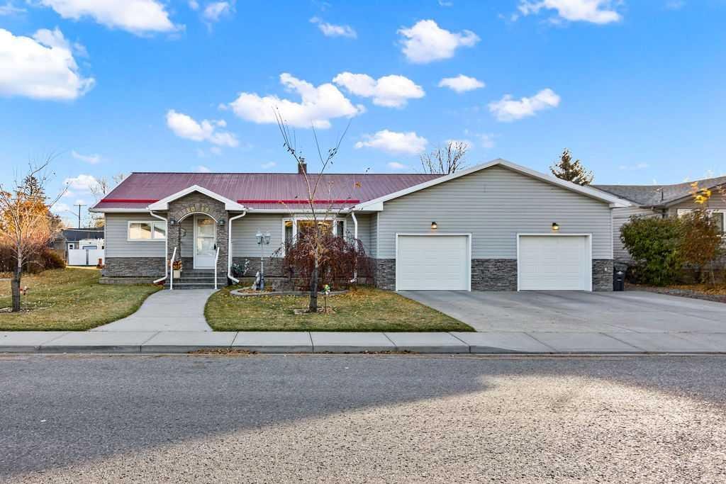 1012 8 Street SW, High River, Alberta, T1V1A9
