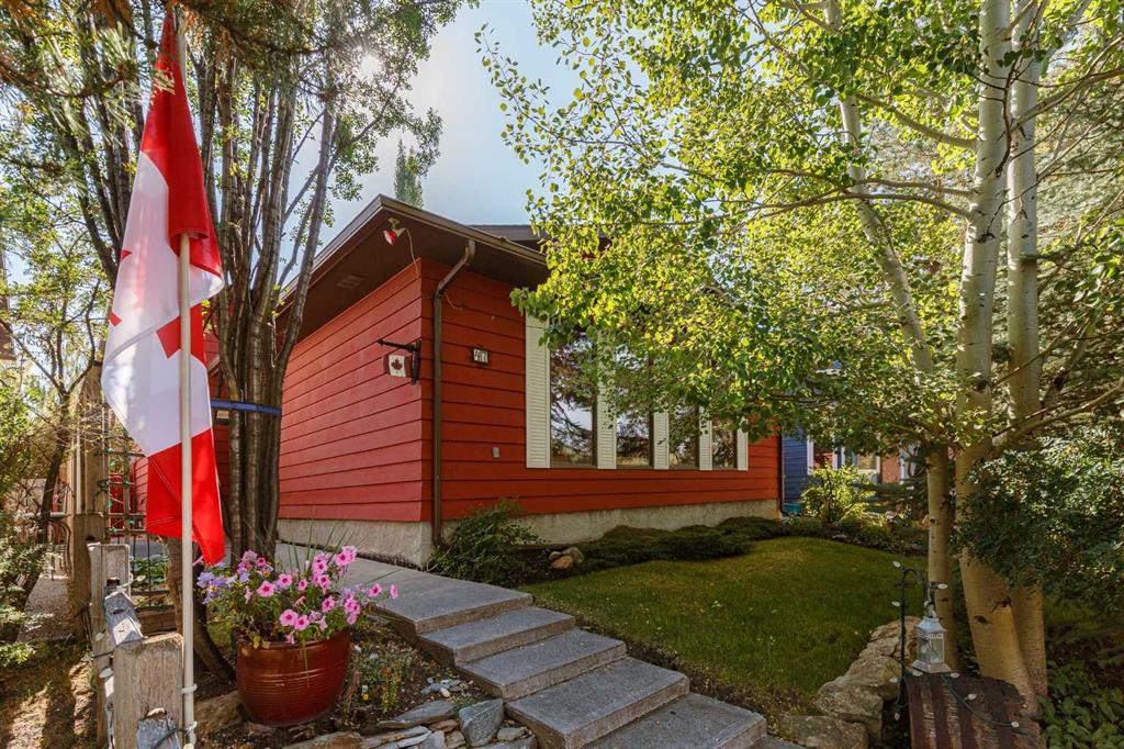 47 Woodford Crescent SW, Calgary, Alberta, T2W 4C6