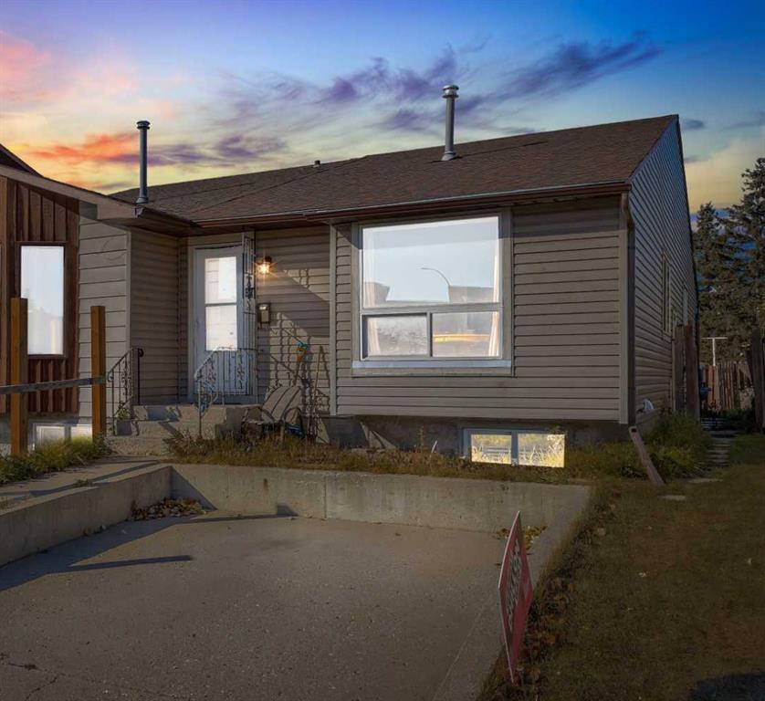 7 Castleridge Way NE, Calgary, Alberta, T3J 1P8