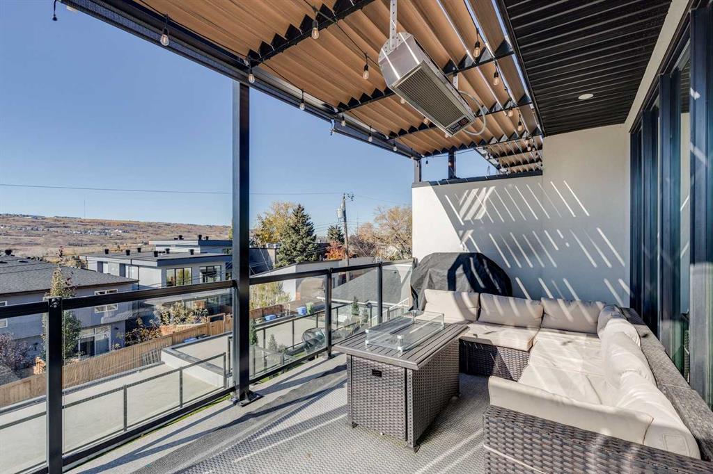 5213 23 Avenue NW, Calgary, Alberta, T3B 0Z9