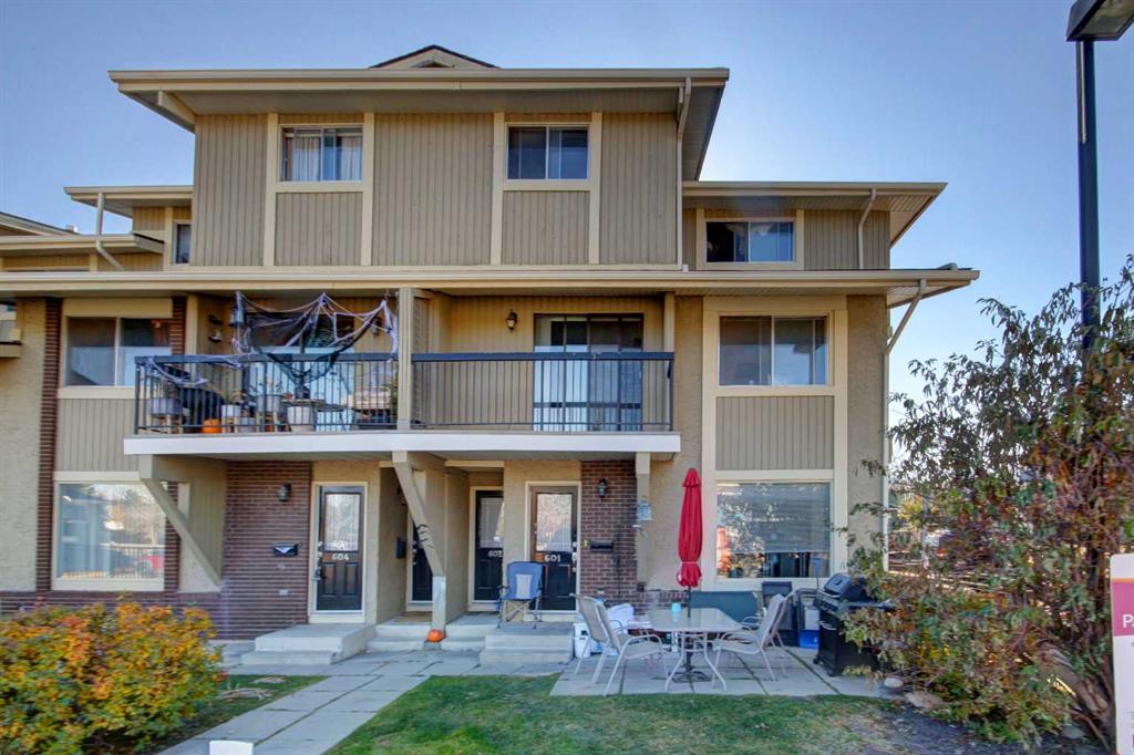 #602 2200 Woodview Drive SW, Calgary, Alberta, T2W 3N6