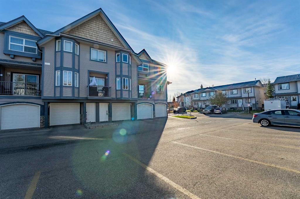 121 Eversyde Point SW, Calgary, Alberta, T2Y 4X7