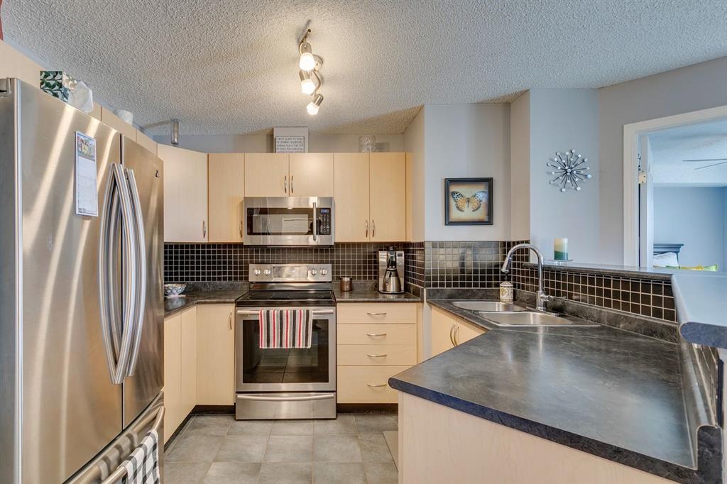 #2310 2371 Eversyde Avenue SW, Calgary, Alberta, T2Y 5B8