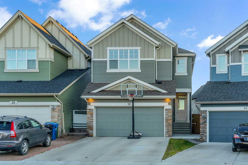 39 Savanna Way NE, Calgary, Alberta, T3J 0Y8