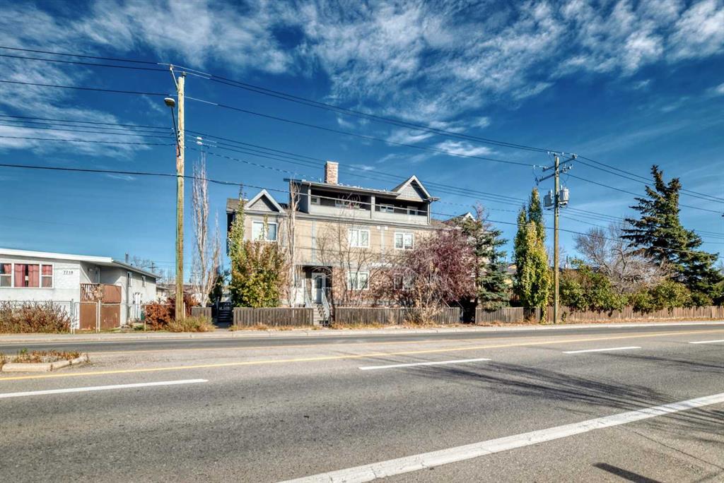7716 bowness Road NW, Calgary, Alberta, T3B 0H1