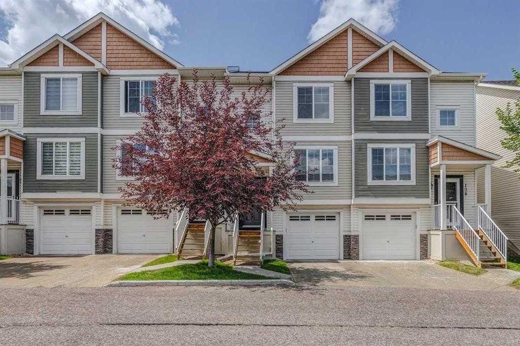 136 Pantego Lane NW, Calgary, Alberta, T3K 0T1