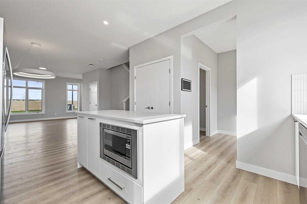 7019 Rangeview Avenue SE, Calgary, Alberta, T3S 0P9