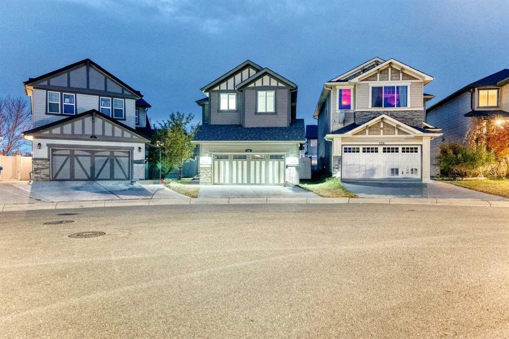 158 Valleyview Court SE, Calgary, Alberta, T2B 0K6