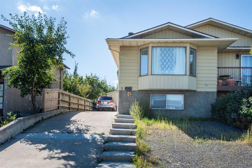 5 Fonda Drive SE, Calgary, Alberta, T2A 6E4