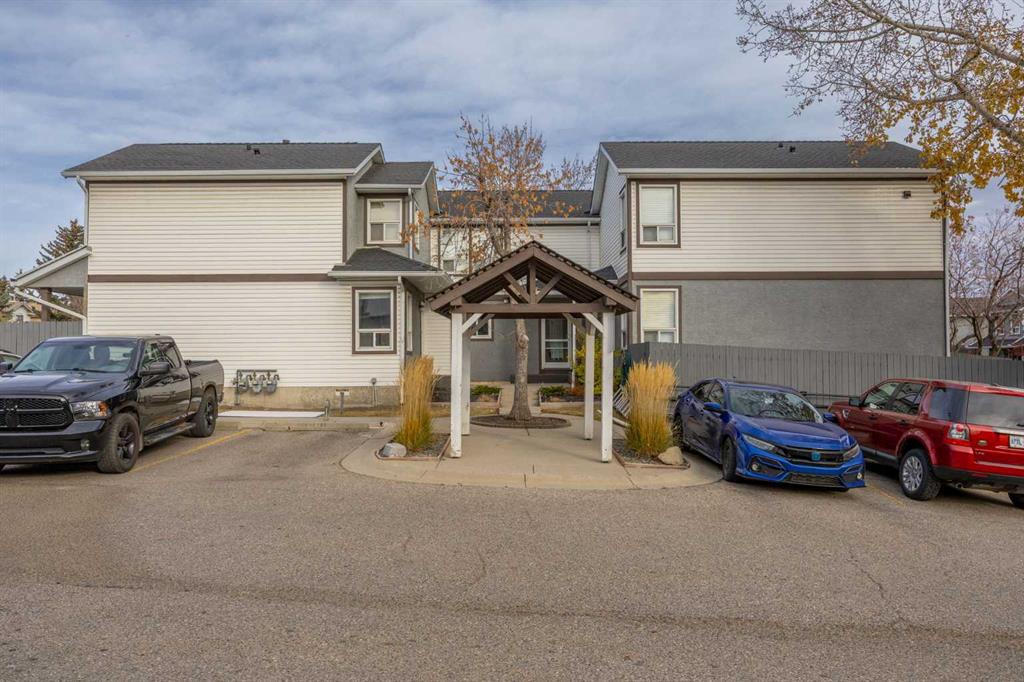 502 Signal Hill Green SW, Calgary, Alberta, T3H 2Y4