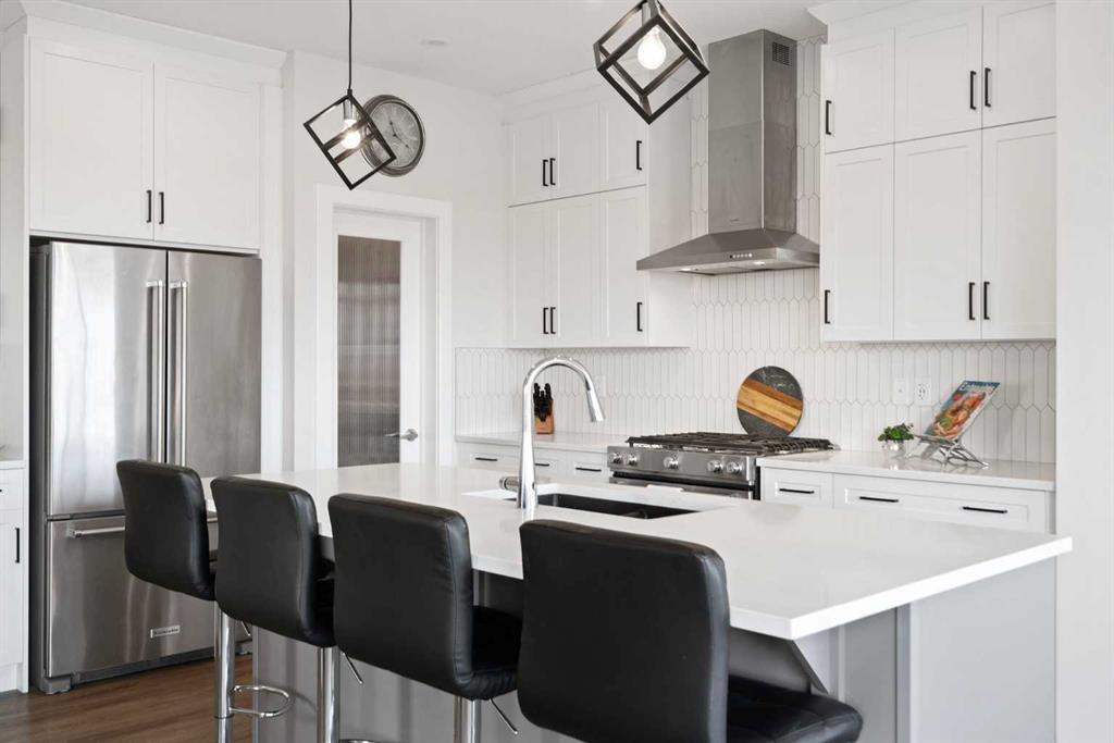 139 Creekstone Way SW, Calgary, Alberta, T2X 4P9