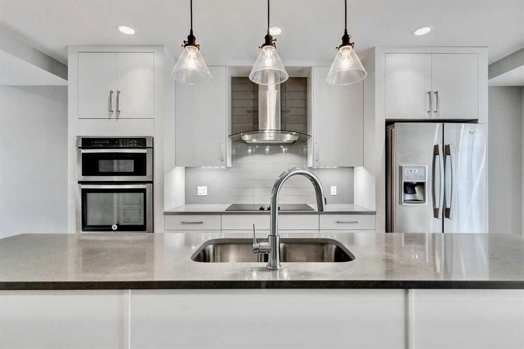 #208 2717 17 Street SW, Calgary, Alberta, T2T 4N4