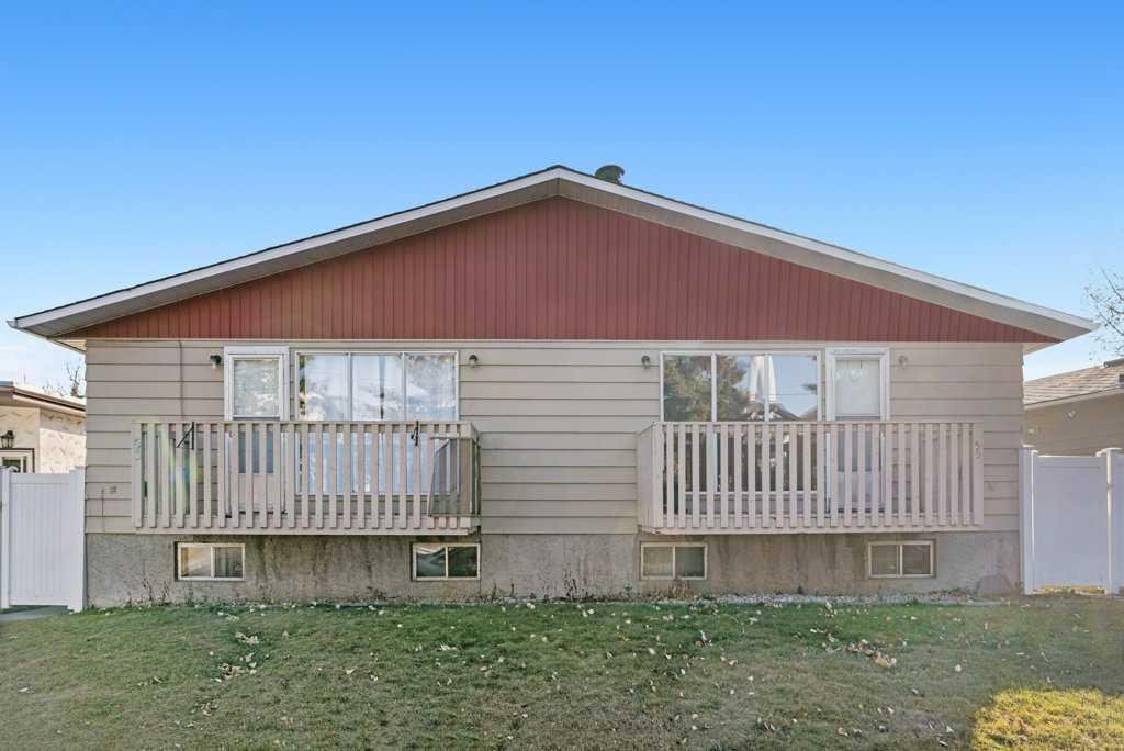 53,55 Dovercliffe Way SE, Calgary, Alberta, T2B 1W6