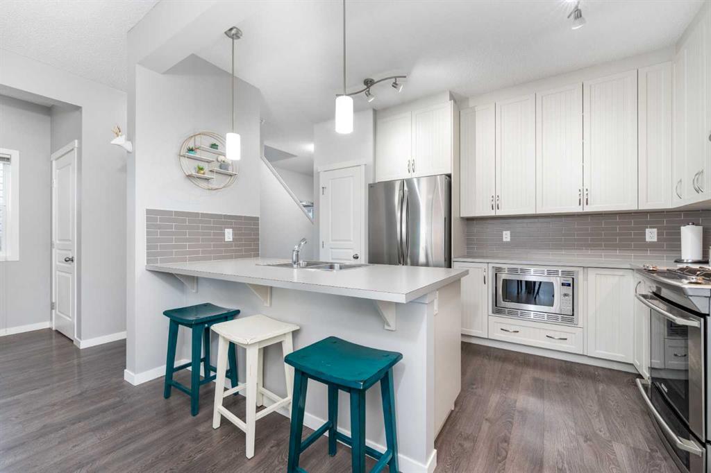 64 Copperpond Park SE, Calgary, Alberta, T2Z 1K1