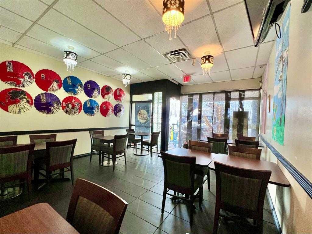 920 36 Street NE, Calgary, Alberta, T2A 6L8