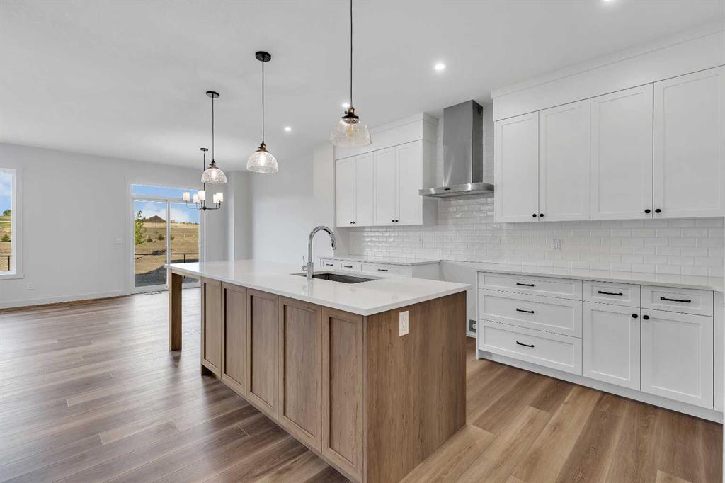 127 Heritage Court, Cochrane, Alberta, T4C 2N4