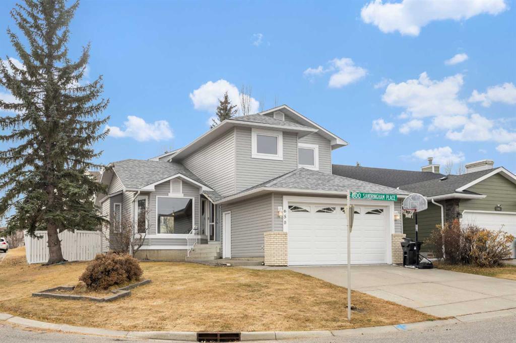 650 Sandringham Place NW, Calgary, Alberta, T3K 3V7