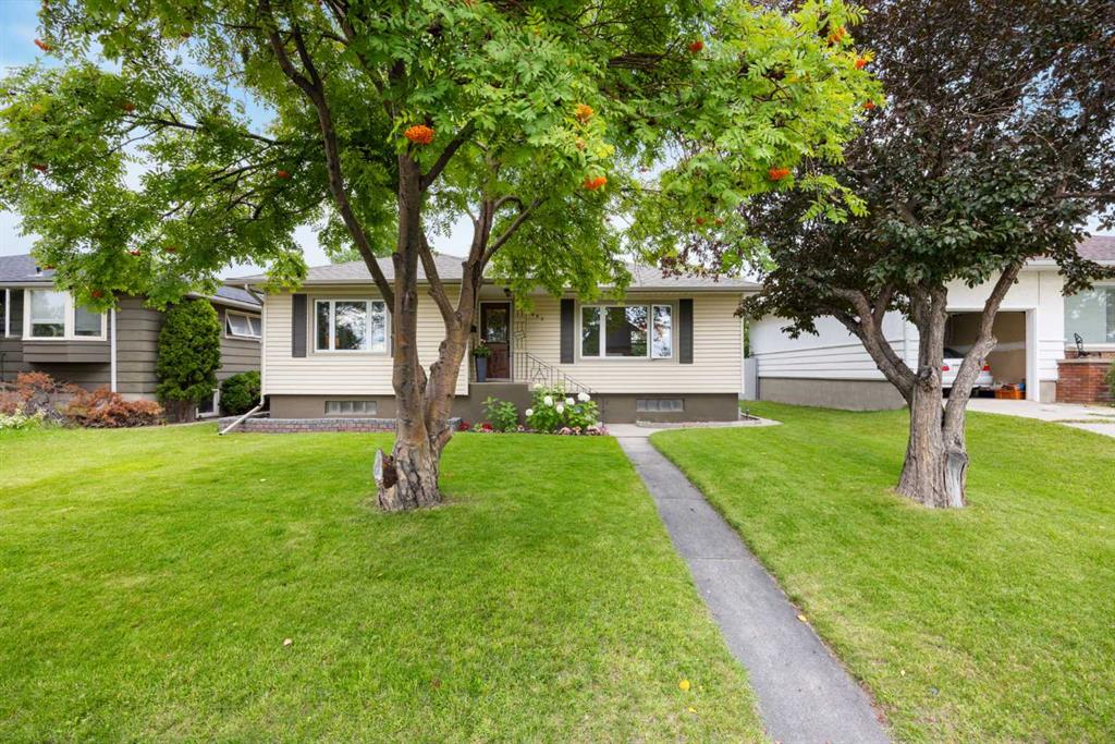 2452 Capitol Hill Crescent NW, Calgary, Alberta, T2M 4C2