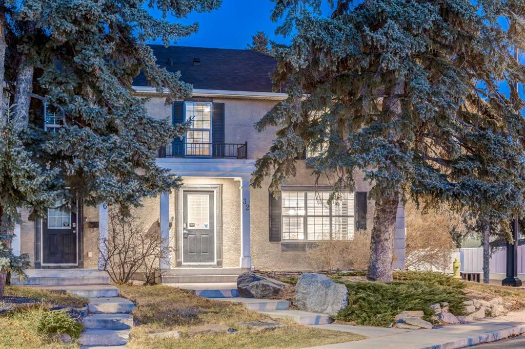 32 Somme Manor SW, Calgary, Alberta, T2T 6J4