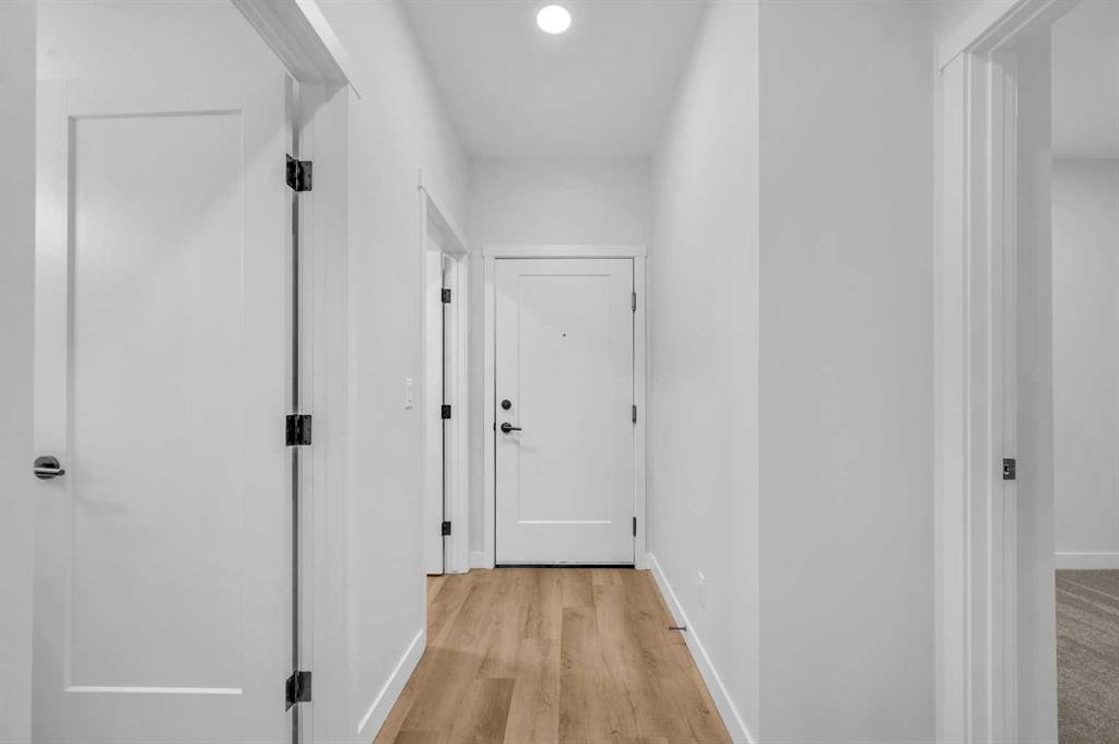 #212 660 Shawnee Square SW, Calgary, Alberta, T2Y 0X6