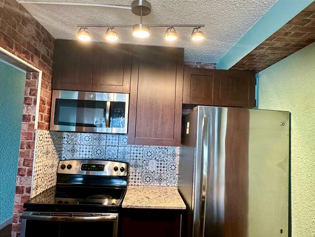 #2305 221 6 Avenue SE, Calgary, Alberta, T2G4Z9