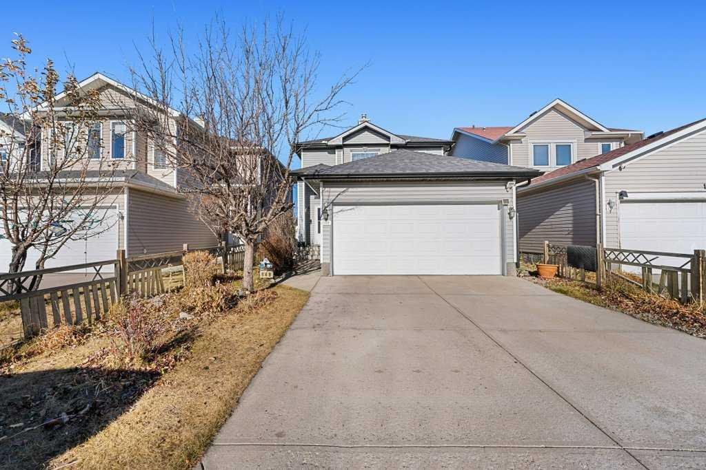 149 Martinvalley Crescent NE, Calgary, Alberta, T3J 4L7
