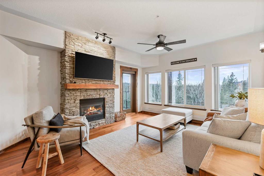 #527 10 Discovery Ridge Close SW, Calgary, Alberta, T3H 5X3