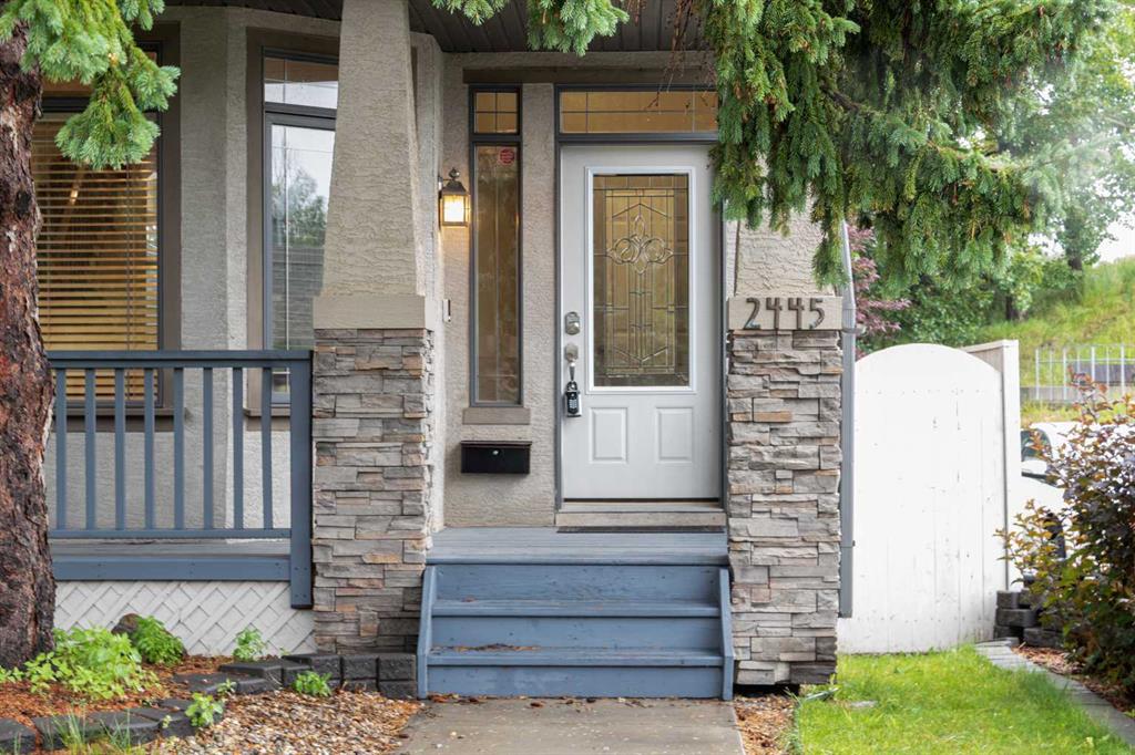 2445 32 Avenue SW, Calgary, Alberta, T2T 1X4