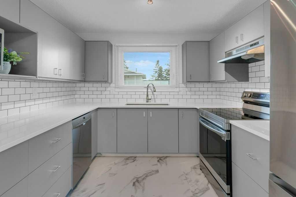 4173 44 Avenue NE, Calgary, Alberta, T1Y 5K4