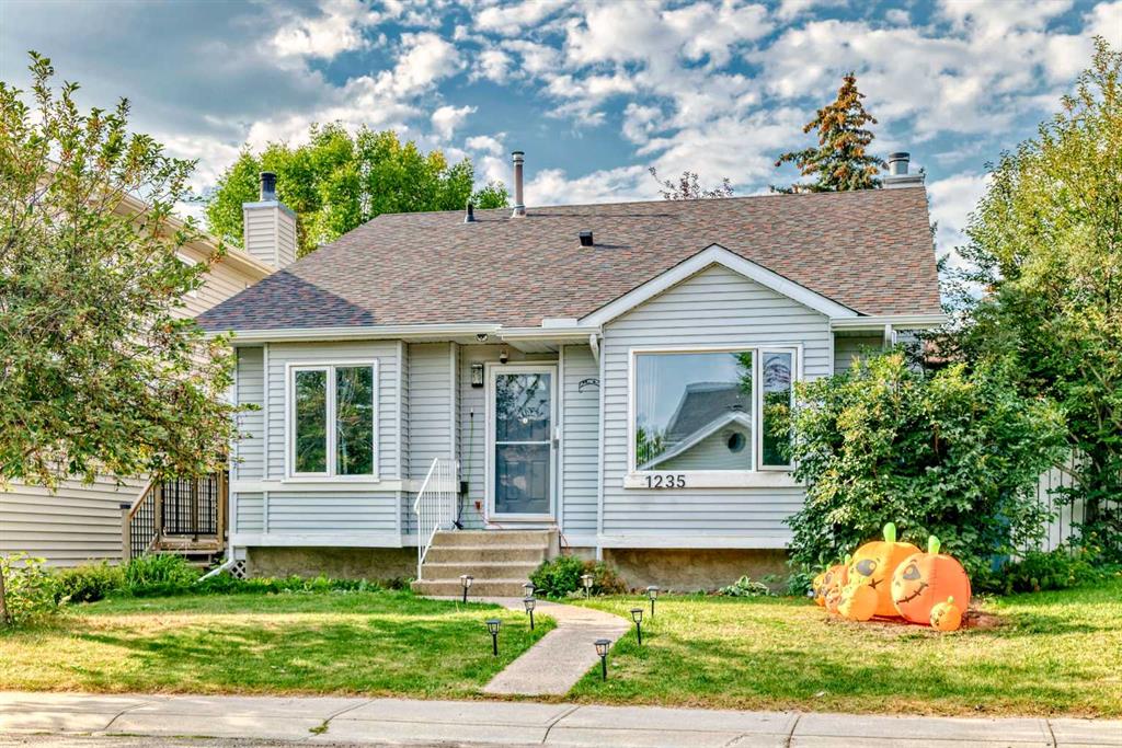 1235 Sandpiper Road NW, Calgary, Alberta, T3K 3E1